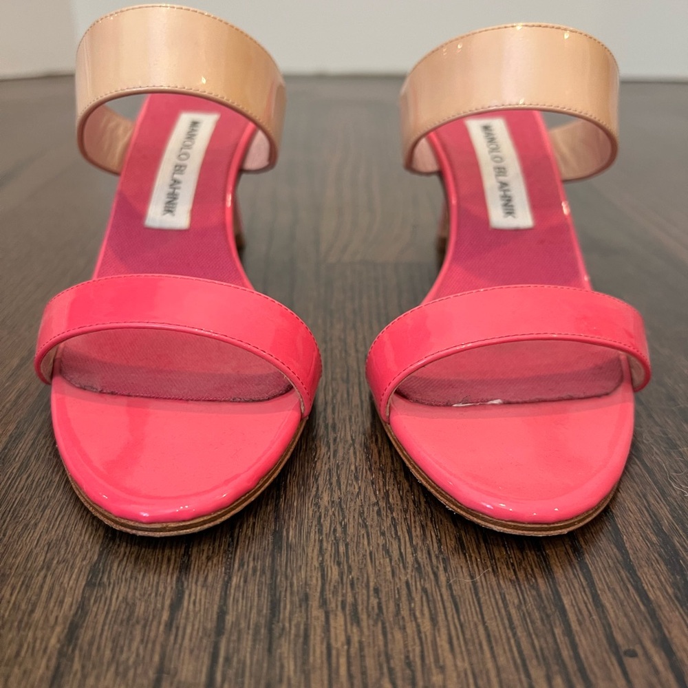 Manolo Blahnik Size 37.5 Pink Kitten heels